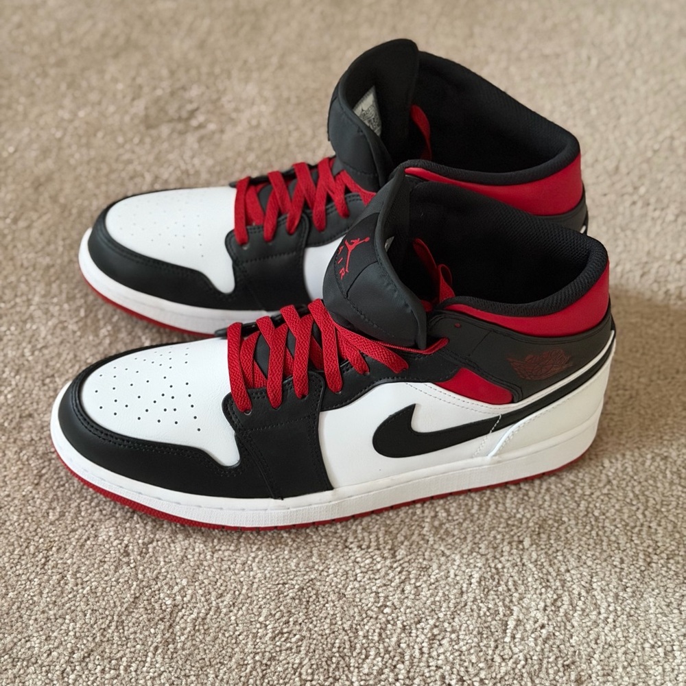 Jordan Men's Black, Red, and White Sneakers - Picture 4 of 7